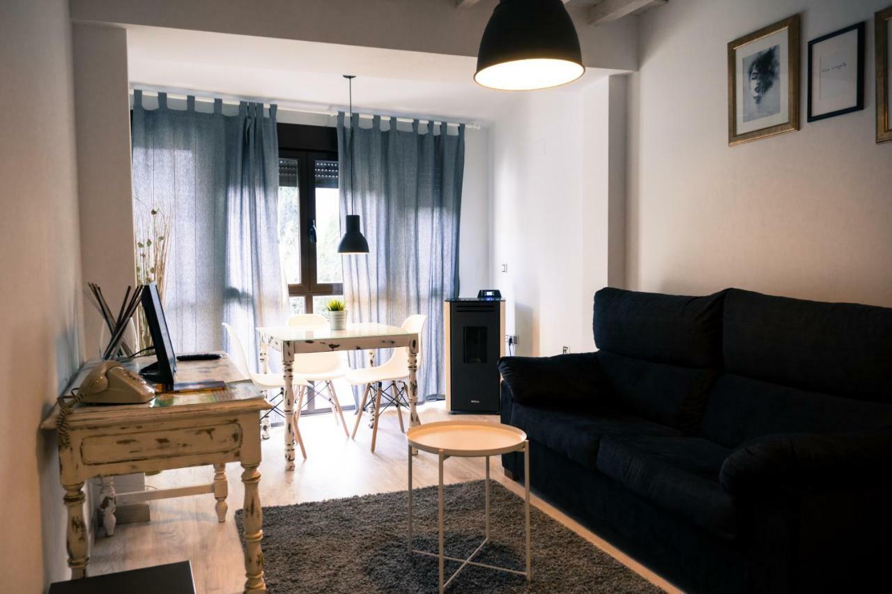 La Antigua Fonda Apartment Hervas Bagian luar foto