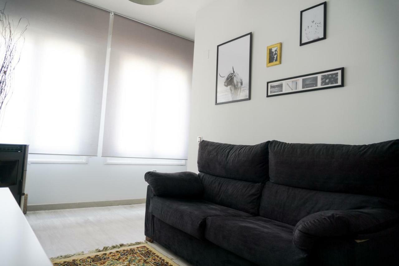 La Antigua Fonda Apartment Hervas Bagian luar foto