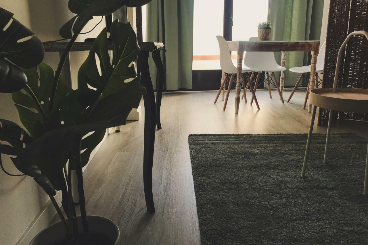 La Antigua Fonda Apartment Hervas Bagian luar foto