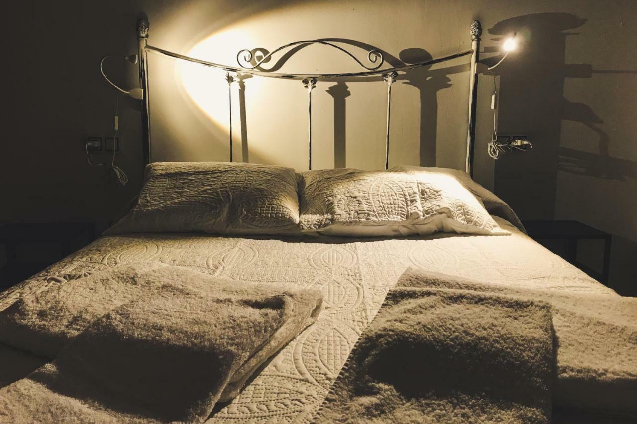 La Antigua Fonda Apartment Hervas Bagian luar foto